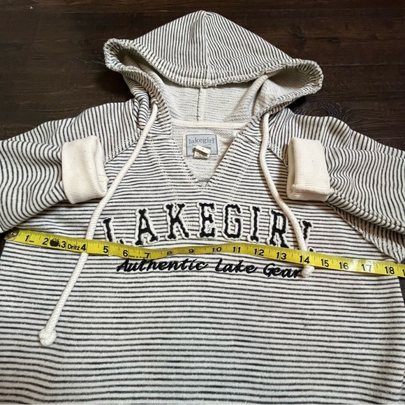 Sweatshirt lake girl stripped hoody small medium - Picture 4 of 5